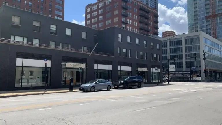 320 w illinois st chicago il