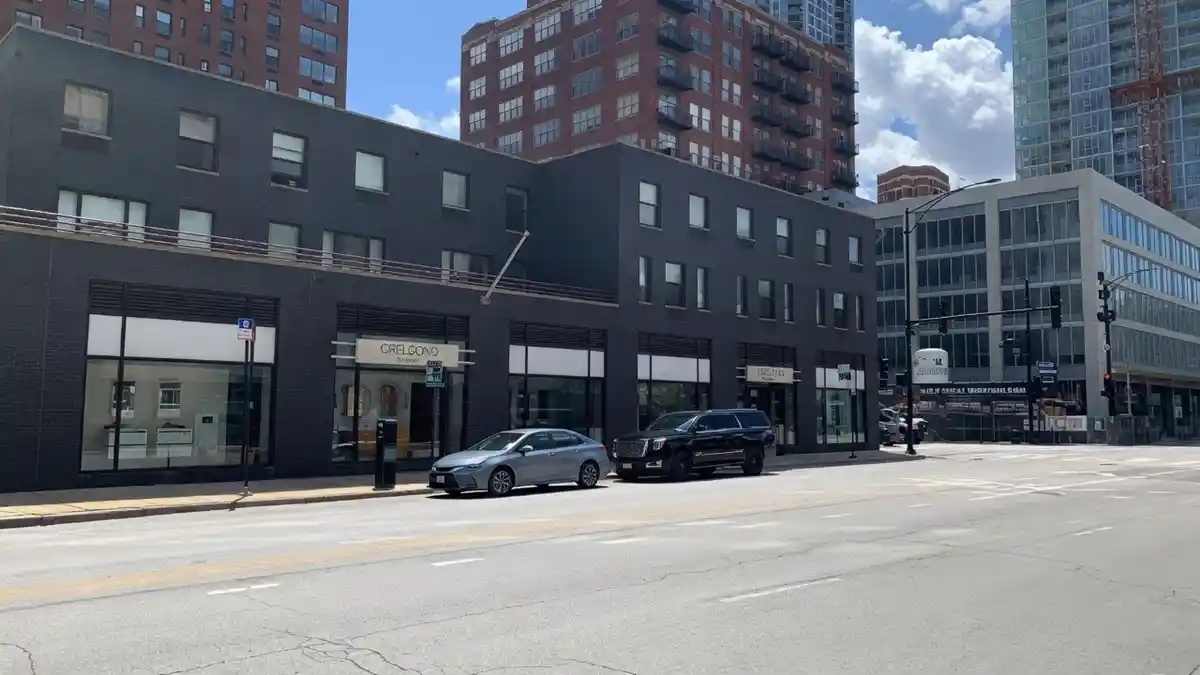 320 w illinois st chicago il