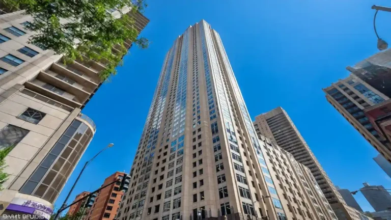 33 west ontario street chicago il