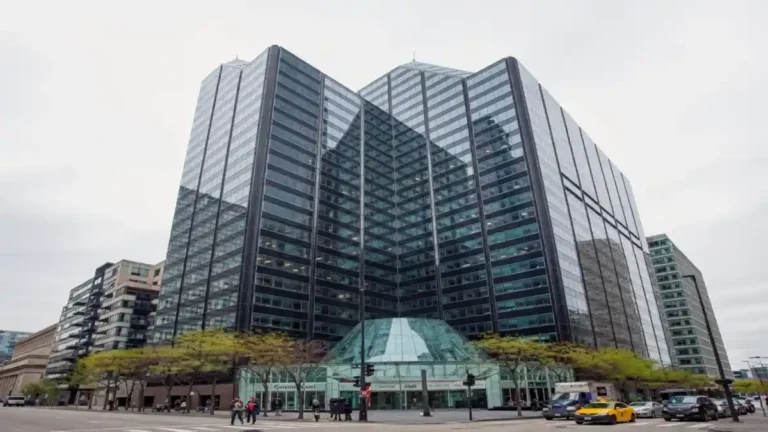 525 w monroe st chicago il 60661